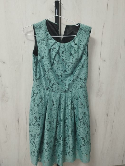 Продаю сукню в чудовому стані