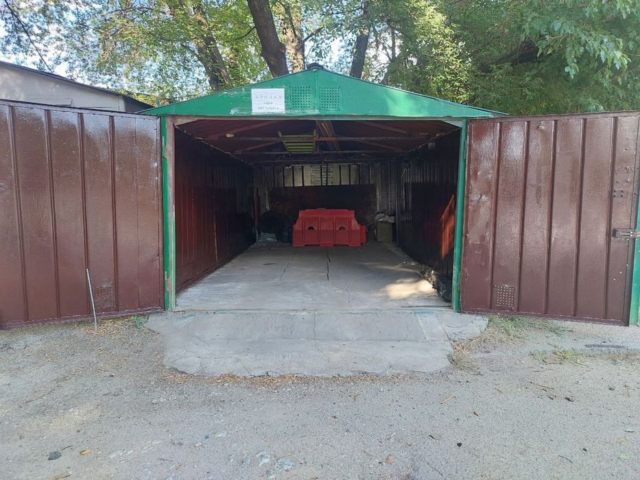 Продам металевий гараж