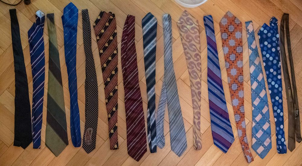 Zestaw krawatów vintage retro duża kolekcja męskich wzorów prążki