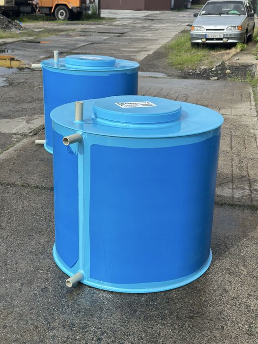 Вертикальна ємність з поліпропілену на замовлення, по ТЗ або кресленню