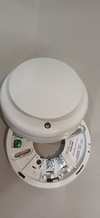 Czujka optyczna ppoż Aritech DP2061N + gniazdo DB2016