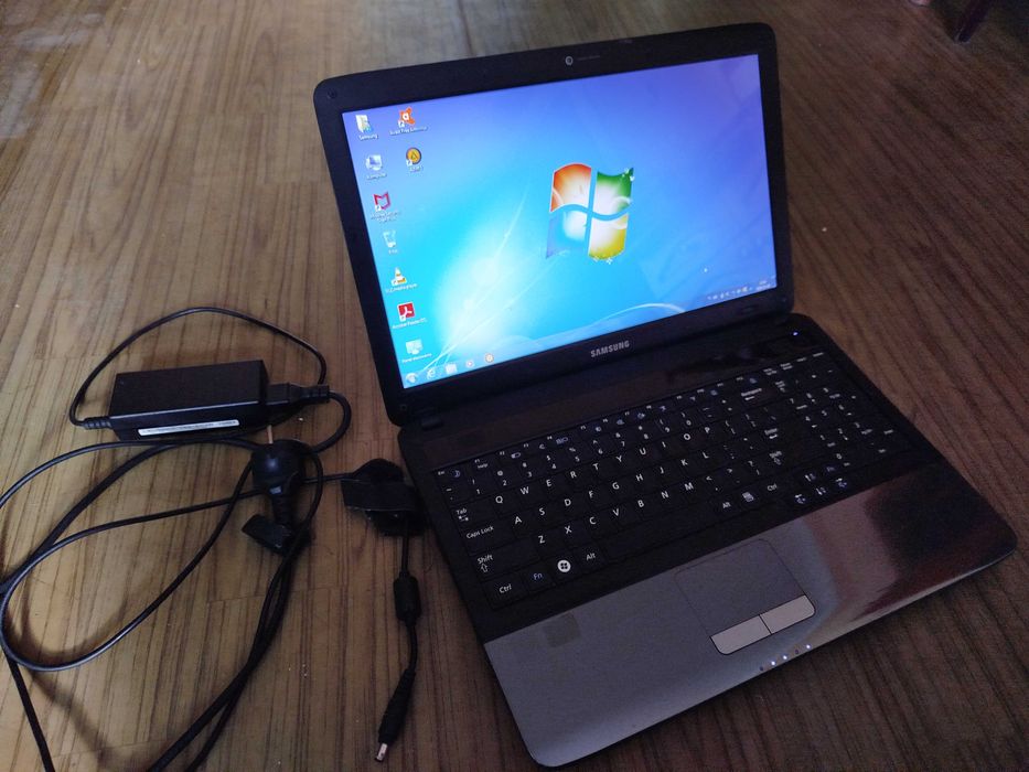 Laptop Samsung R540 sprawny! dobra bateria!
