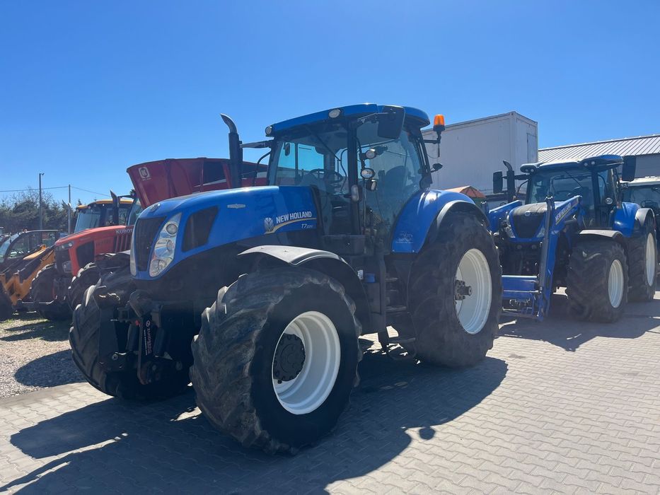 New Holland T7.220  New Holland t7.220 autocomand