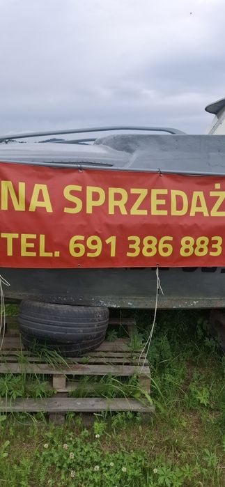 Łódź wędkarska kabinowa