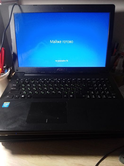 Ноутбук Asus X 553 MA 2.16 GHz батарея ОК.