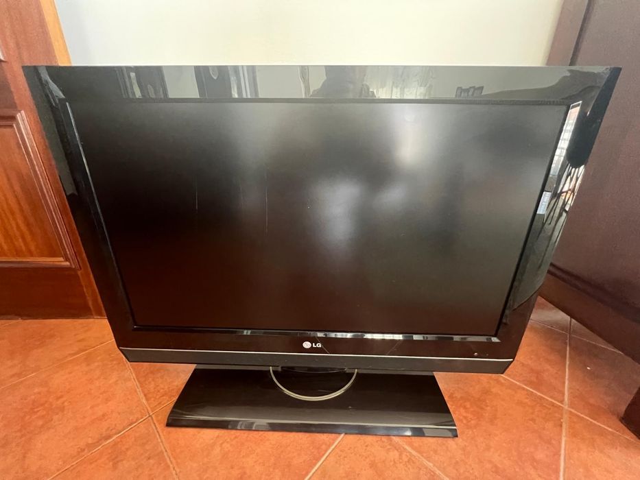 Televisão LG 80cm