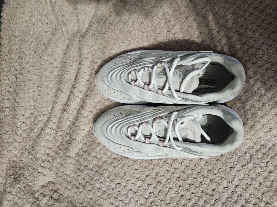 Adidasy ozalie w bardzo dobrym stanie.