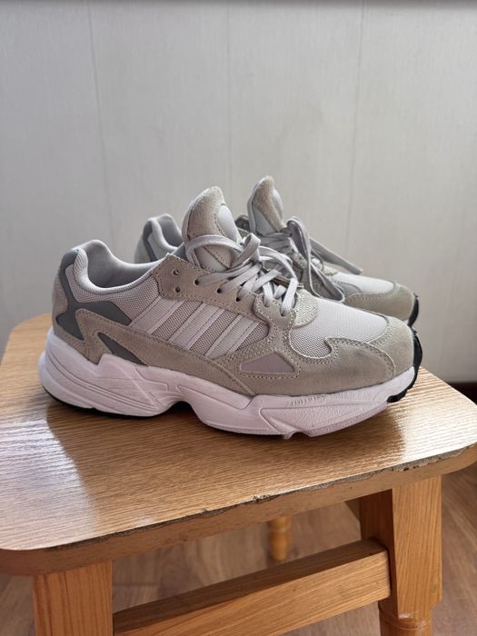 Кросівки adidas Falcon Grey/Crystal White • Оригінал • 36.5 розмір