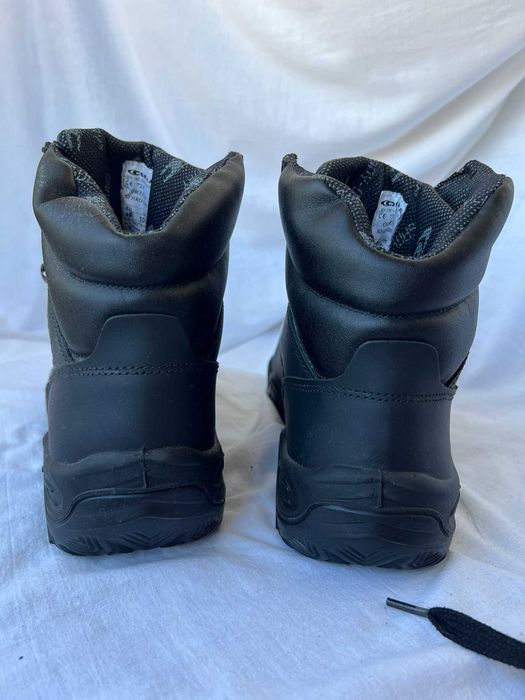 Botas de trabalho pretas da Cofra