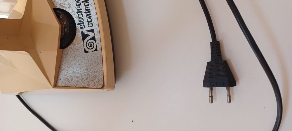 Ventoinha vintage anos setenta. Liga mas não funciona.