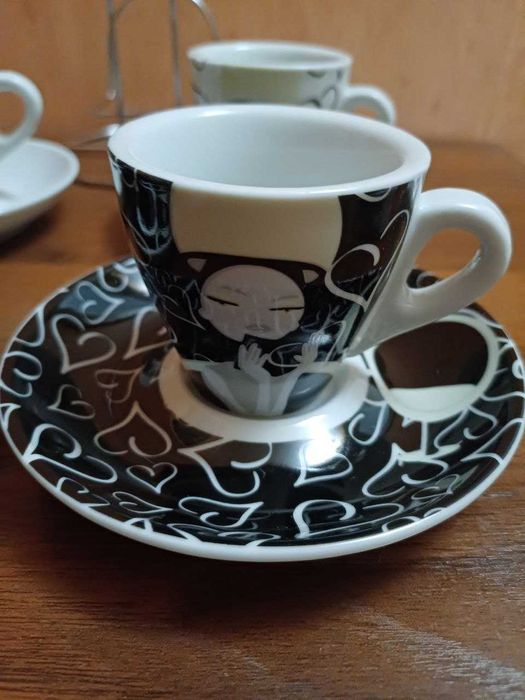 Кофейный сервиз на подставке (4 персоны)