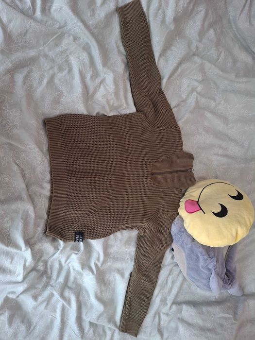 Sweterek 122,128 khaki