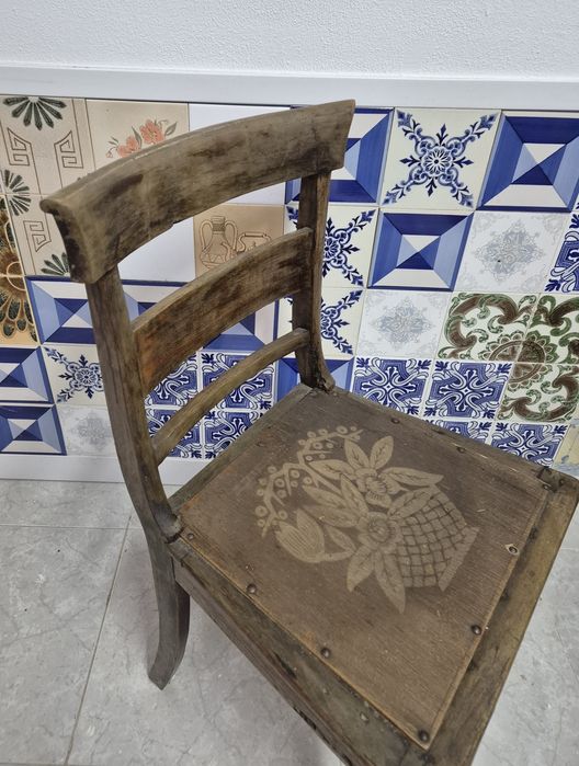 Cadeira antiga dos anos 30