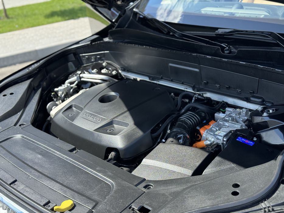 Volvo XC90 2.0 гібрид