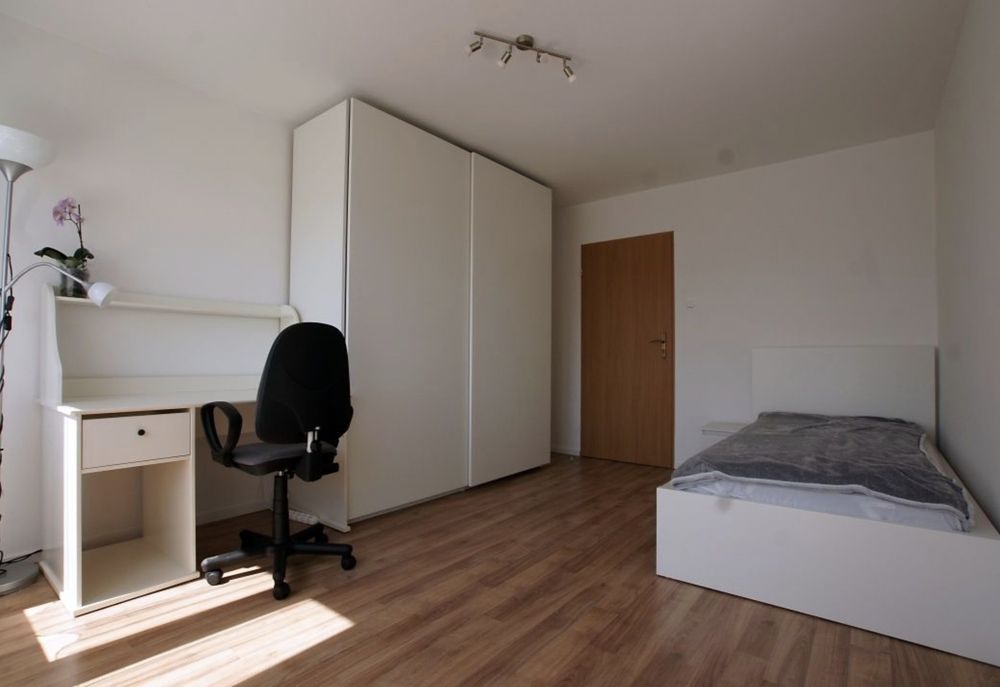 DUŻY pokój 17 m² | Biziela Wzgórze Wolności• CM UMK • UKW • ZIELONE ARKADY • BALKON