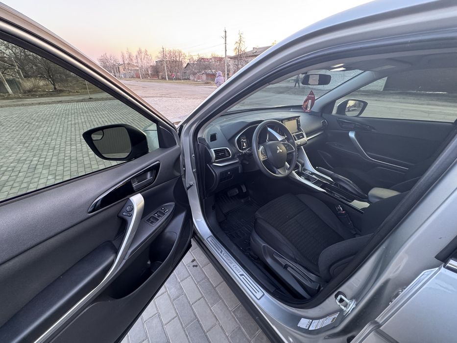 MITSUBISHI Eclipse Cross