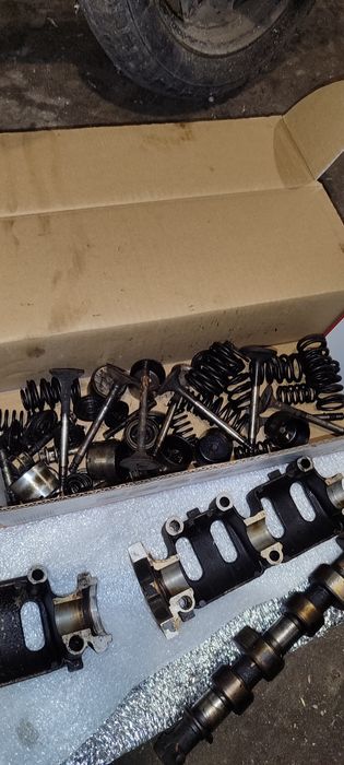 Продам середину головки ваз 2110-8- Кл