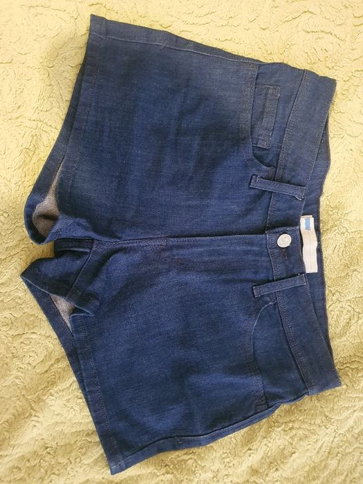Продам шорты фирмы levis