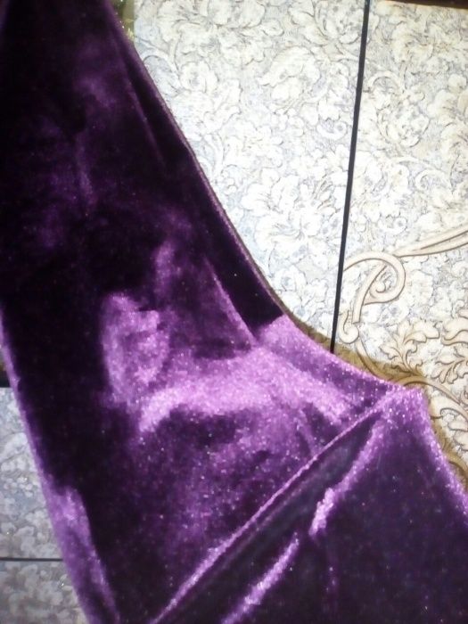 Продам платье женское.