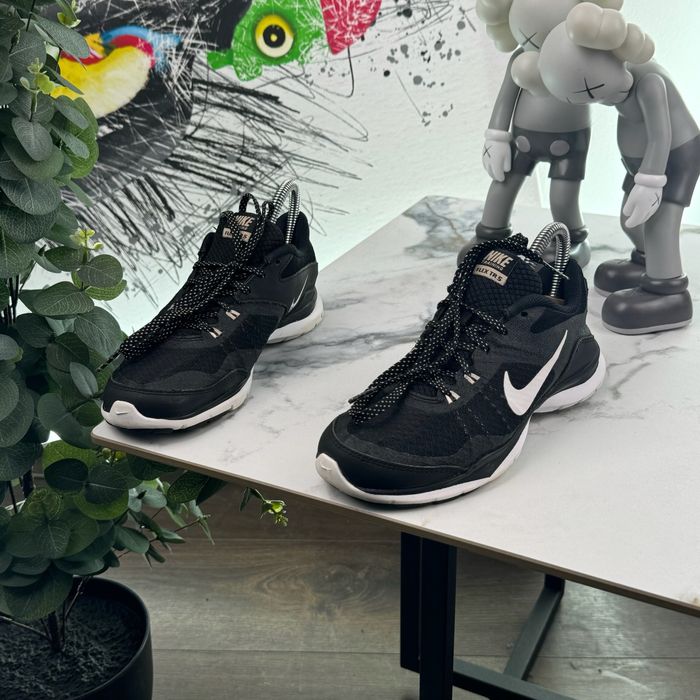 Кросівки Nike Flex 36 розмір E388