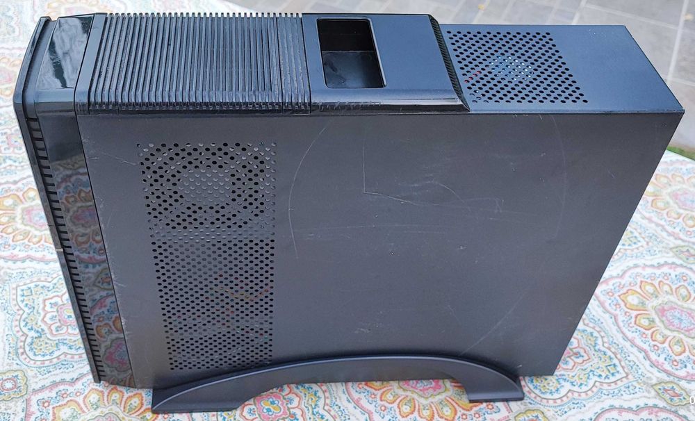 Unyka UK-2007 - Caixas compactas para PC