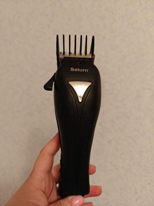Машинка для стрижки волос Saturn и Starex