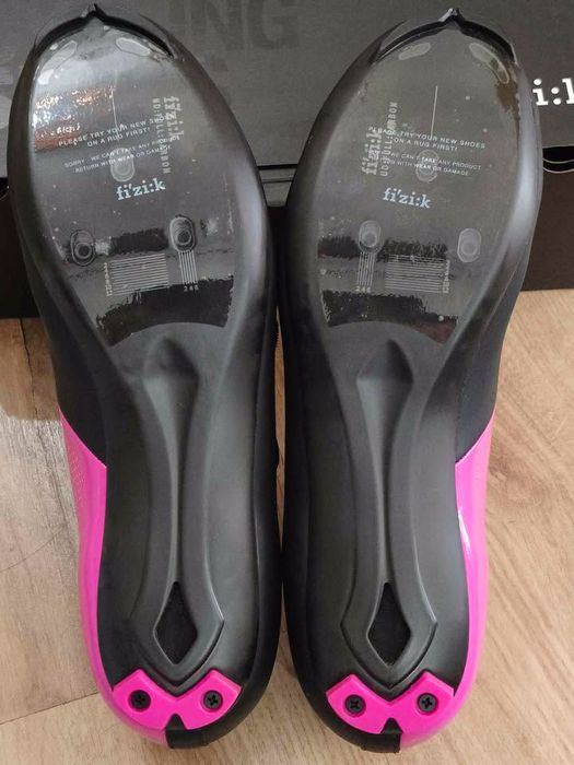 Sapatos de estrada Fizik Aria R3 Carbon "NOVOS"