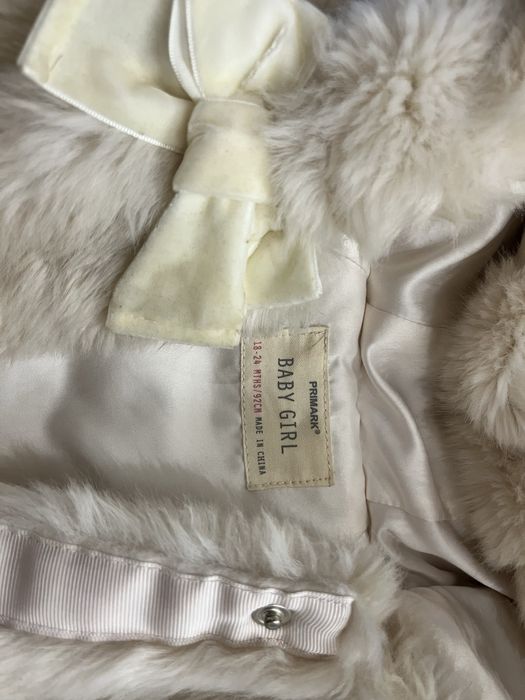 Шубка на дівчинку