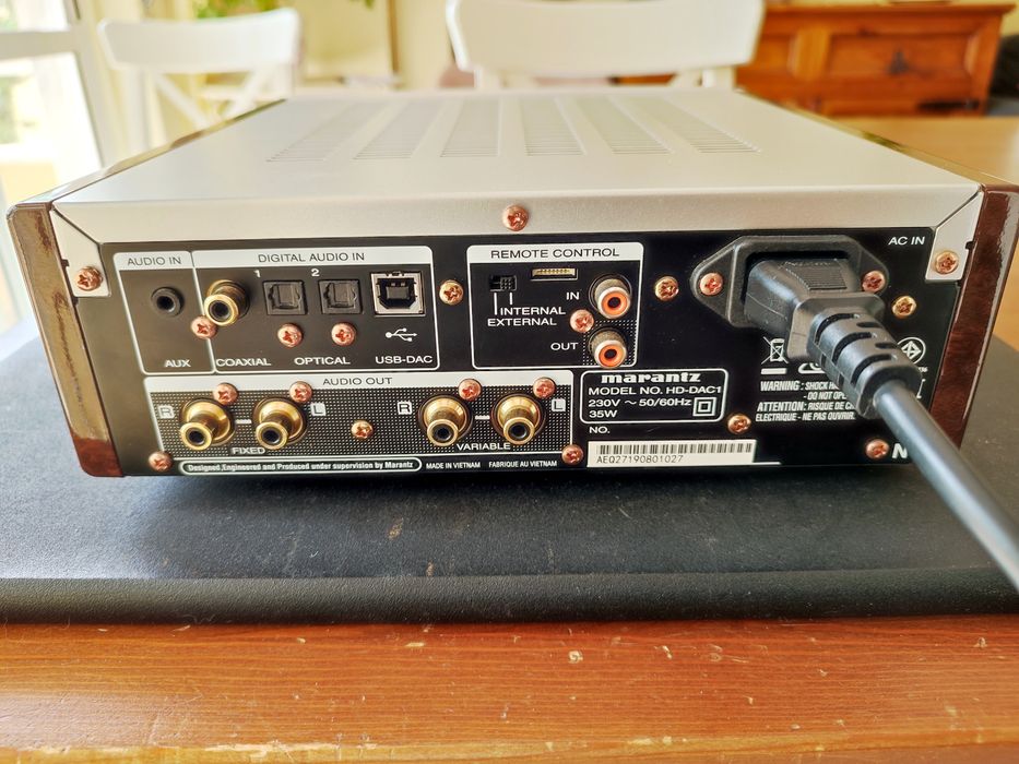 Marantz HD-DAC1 Silver USB-DAC Headphone Amplifier Hi-Resolution C/Novo!
