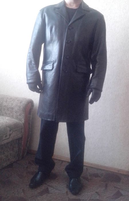 Шкіряний плащ чоловічий розмір 50