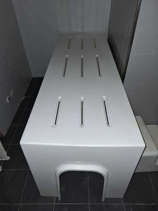 2 Marquesas Vichy SPA c/ degrau acesso, em fibra.