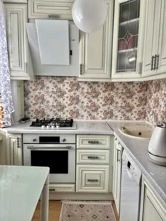 Apartment in Kyiv - More