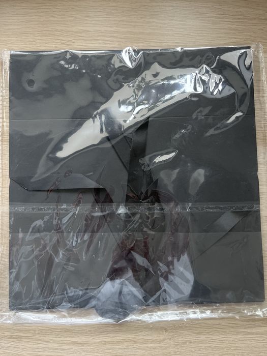 Caixa presente de papel com laço