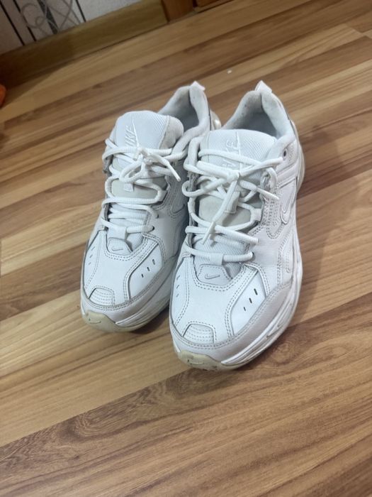Nike кросовки женские