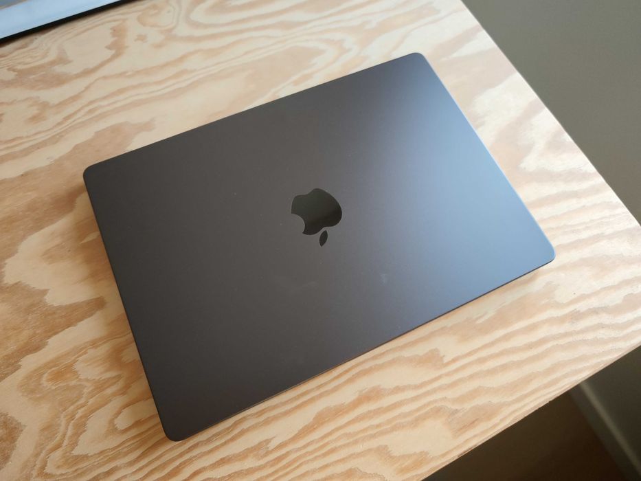 Apple MacBook Pro M4 MAX (14'' - Preto Sideral - 14-Core - RAM: 36 GB - 1 TB SSD - GPU 32-Core)