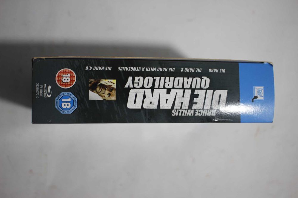 Caixa com 4 Blu-ray Disc - Die Hard - Quadrilogy - Bruce Willis