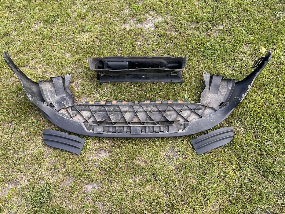 Maska i dokładka zderzaka volvo c30 przedlift