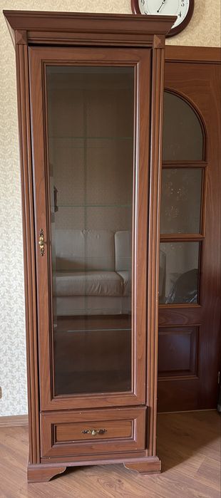 Шафа для посуду.