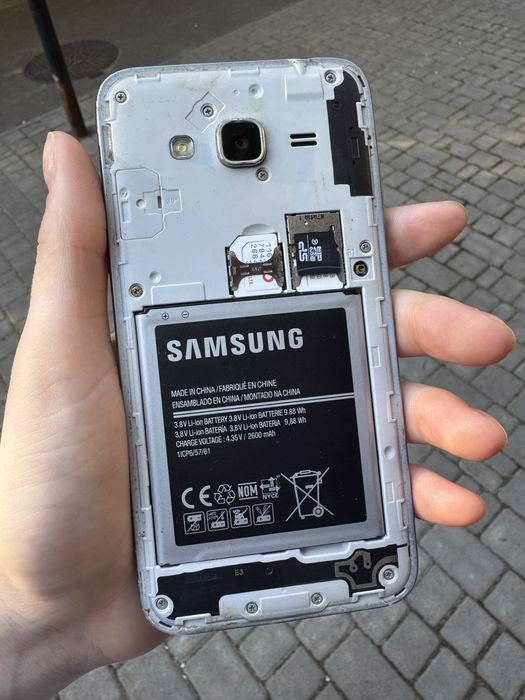 Samsung Galaxy J3 (2016), 2 SIM + microSD, полностью рабочий