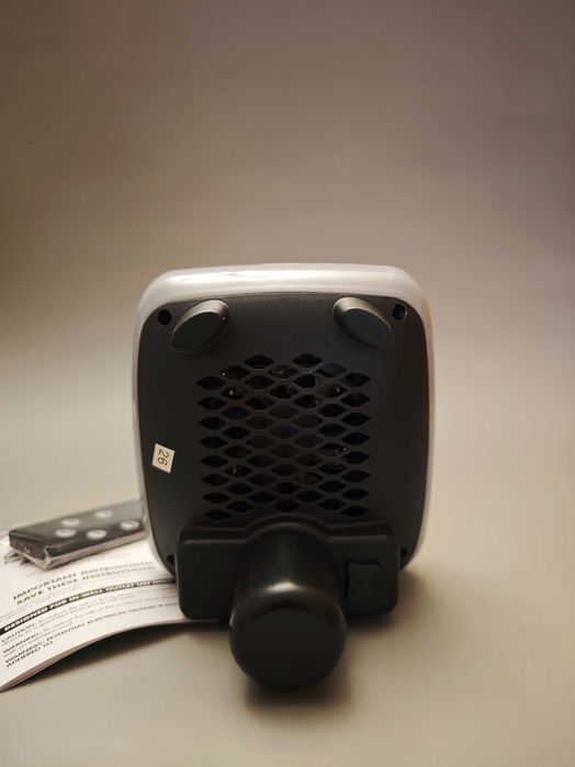 Grzejnik elektryczny Equiwarm ścienny 800W