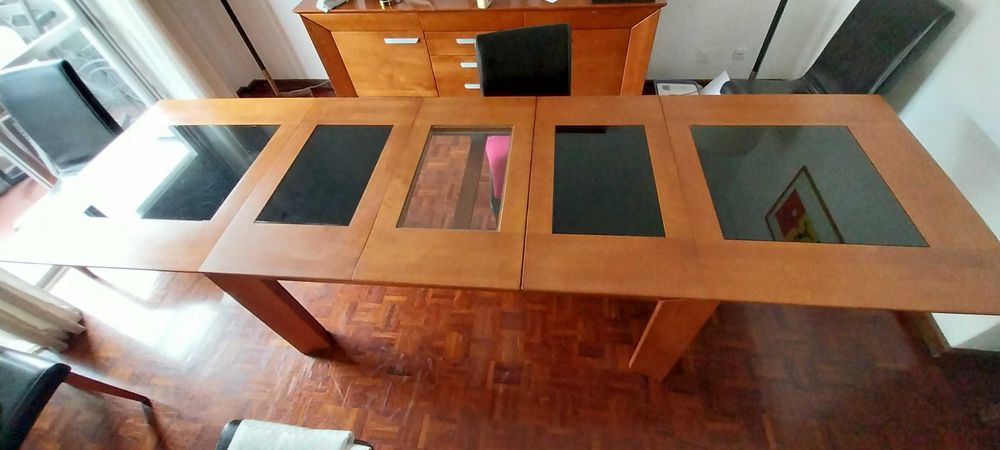 Mesa de casa de jantar extensível em nogueira