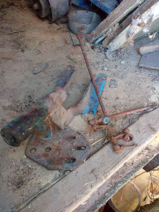 Кронштейн рульової т 40