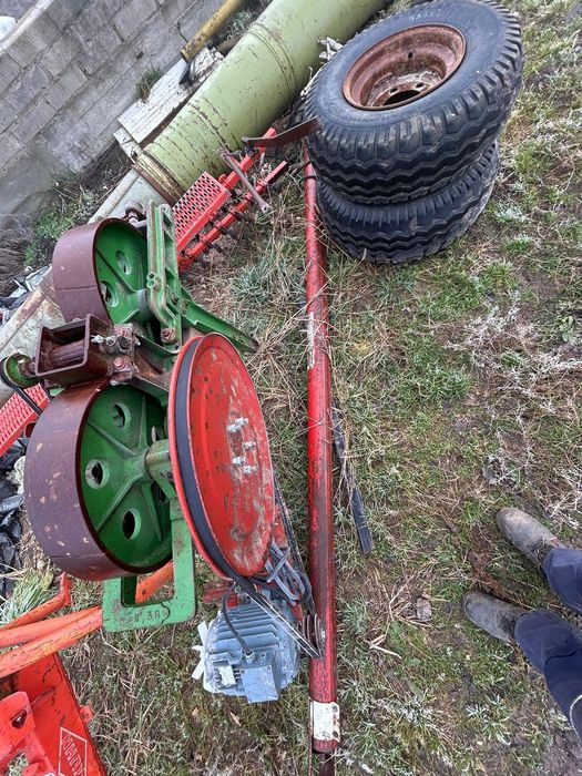 Mieszalnik śrutownik bijakowy walcowy dmuchawa do ziarna wom kukurydzy