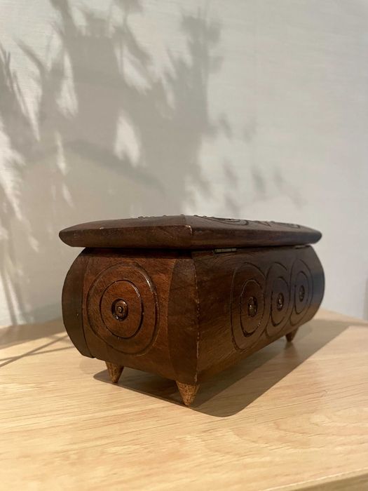 Скринька для прикрас. Ручна робота. Дерево