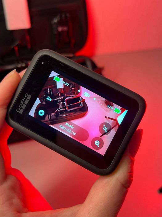 Екшн-камера GoPro Hero 10 з штативчиком