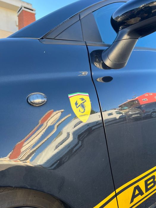Autocolante logo abarth(estilo ferrari)