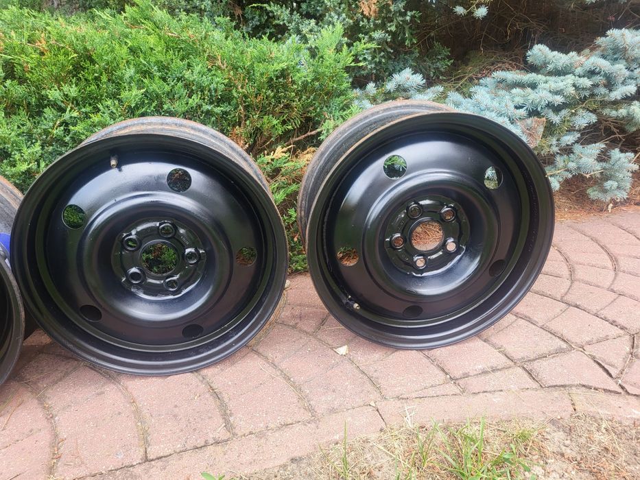 Felgi Czarne Stalowe Subaru 15 cali