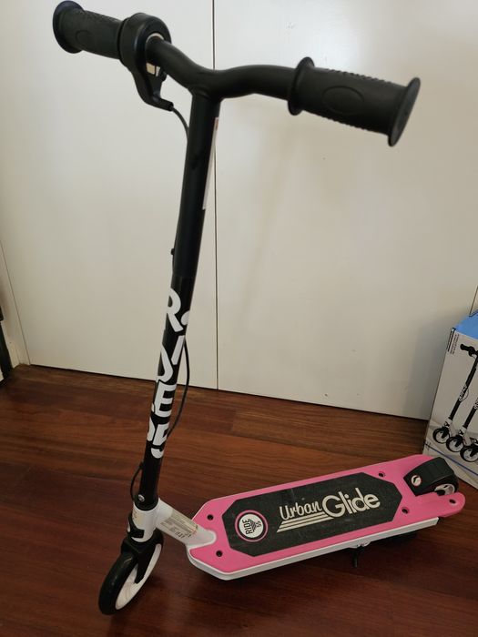 Trotinete Elétrica Criança UrbanGlide Ride 55 Rosa — Como Nova (1 utilização)

Vendo trotinete elétrica UrbanGlide Ride 55 para criança, cor rosa, em