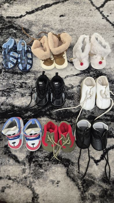 Buciki niechodki niemowlęce Nike, Smyk i inne