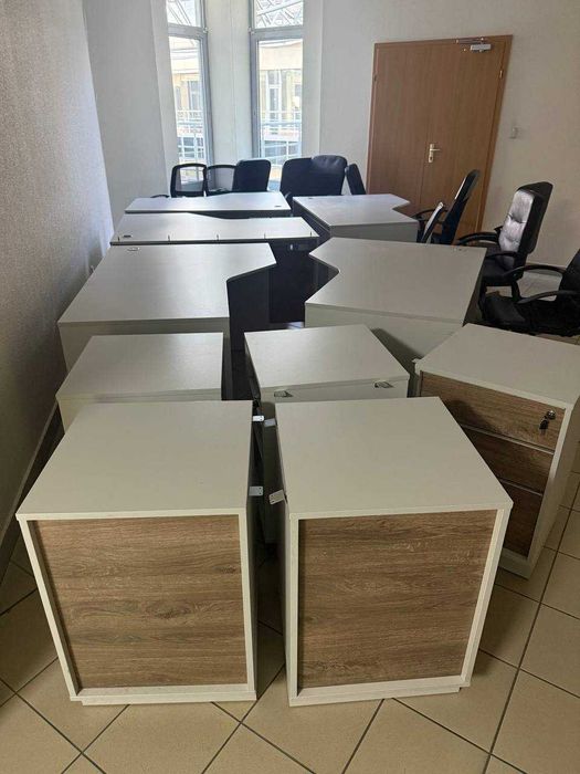 шафи стелажі для документів одягу тумби мобільні багато